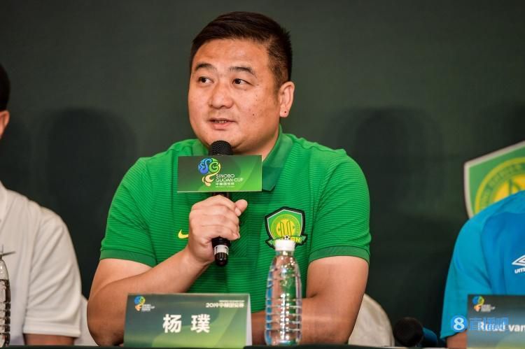 ”詹姆斯常规赛+季后赛得分助攻之和超过6万 高居历史第一据美媒Fadeaway World统计，詹姆斯生涯（常规赛+季后赛）得分+助攻总数已经超过60000，高居历史第一。